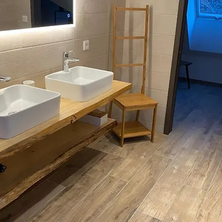 Сasa de vacaciones Chez Netty Avec Sauna A *
